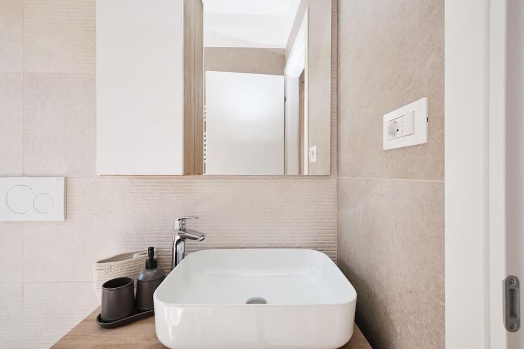 Ospedale Gemelli-Vaticano Domus Di Pace 1Bdr โรม ภายนอก รูปภาพ